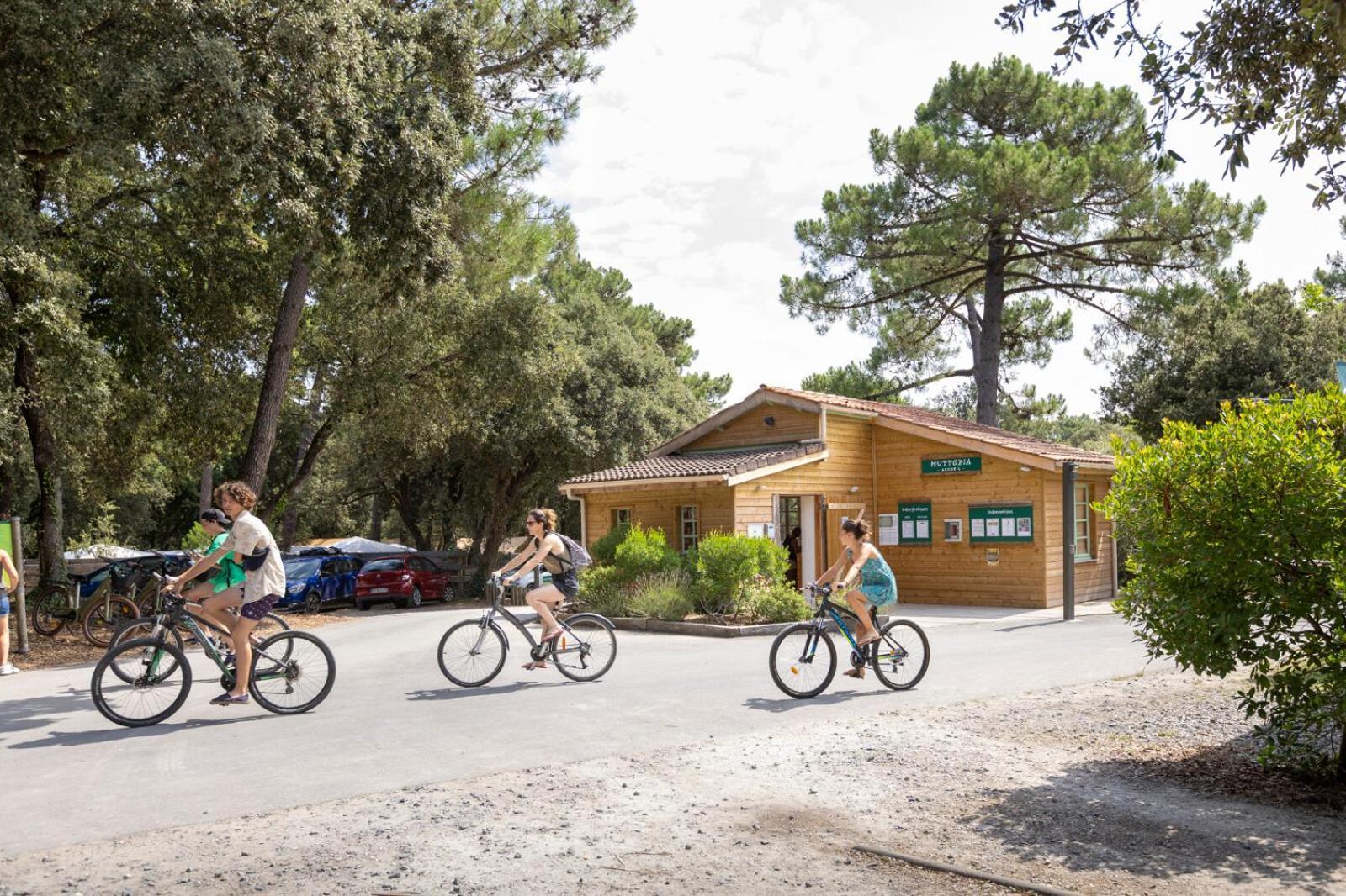 Huttopia Oleron Les Chenes Verts Dolus d'Oléron Exterior foto